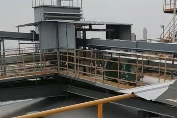 這庫頂，大工程啊，華韞建材制造！